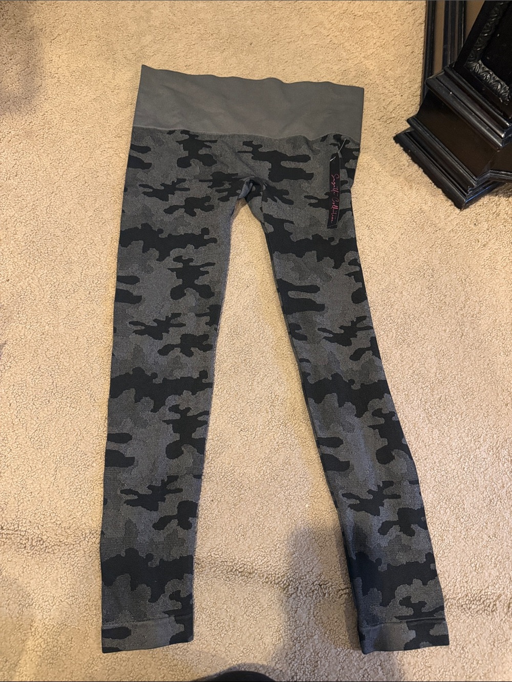 Juniors' Gray Camo High-Waist Leggings